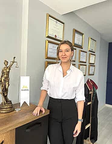 Avukat Ezgi Akgün